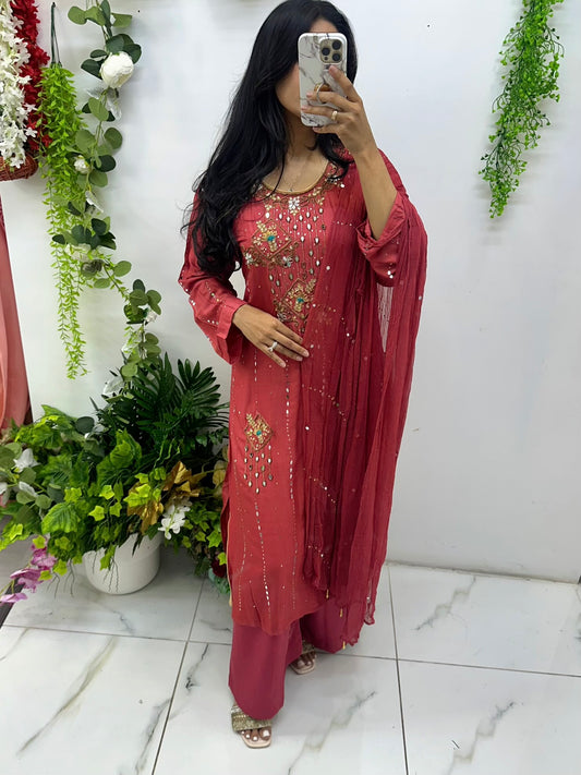 Dark pink mirror linen suit