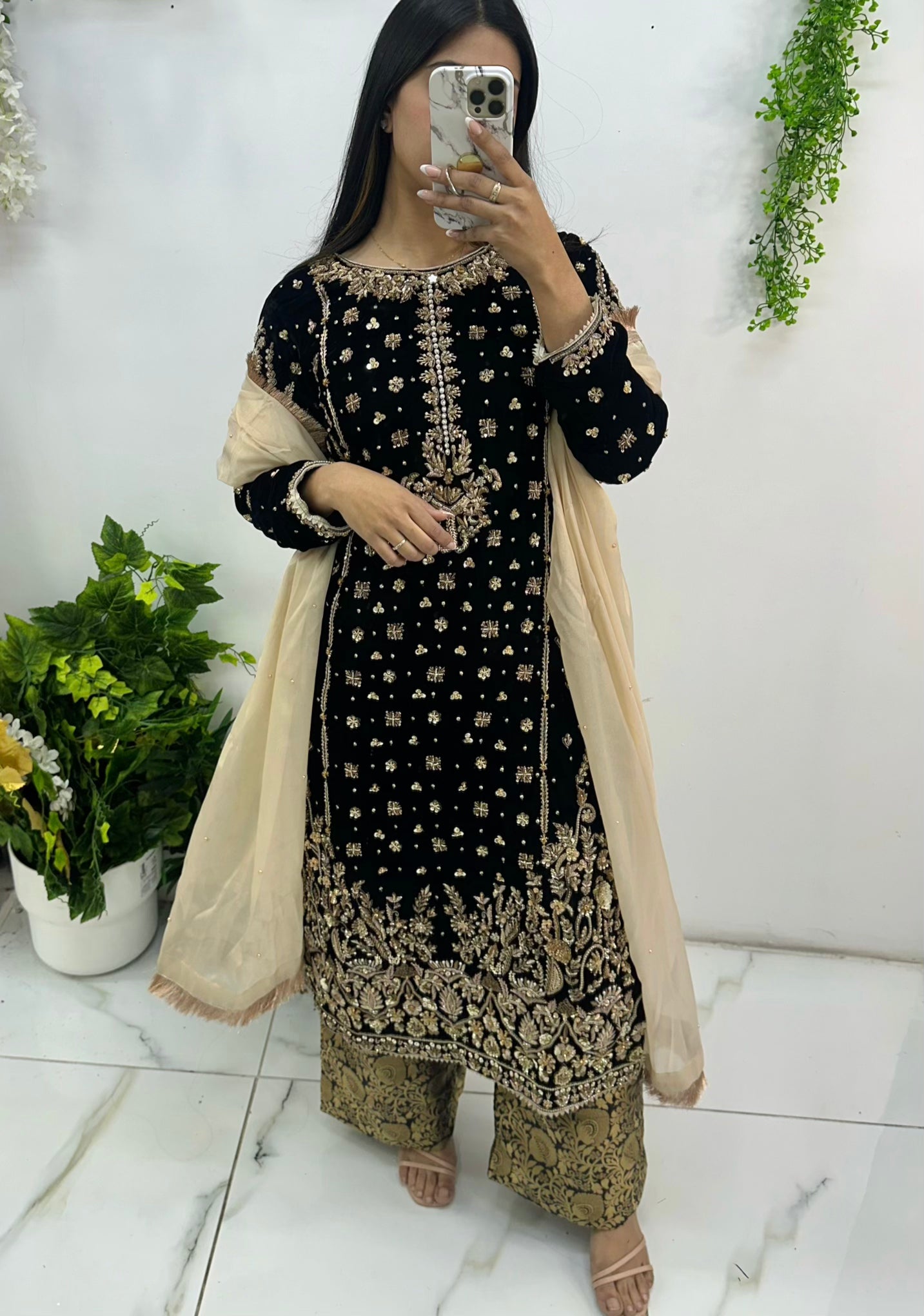 Heavy party wear velvet suit