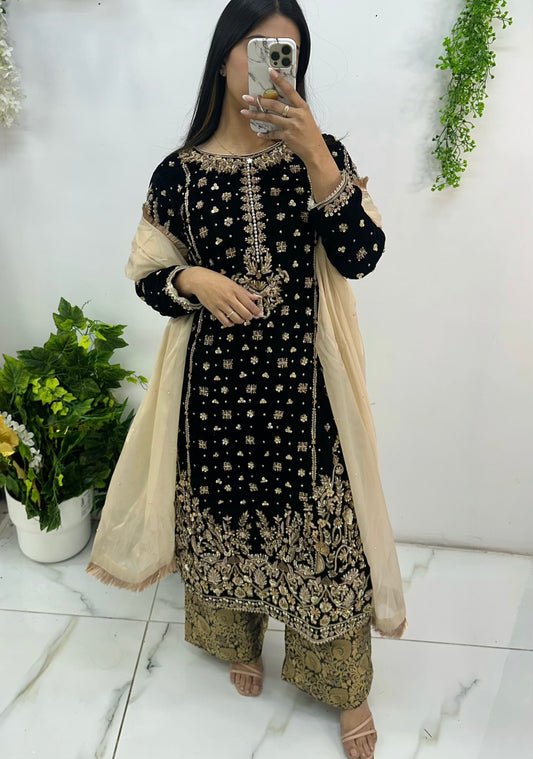 Heavy party wear velvet suit