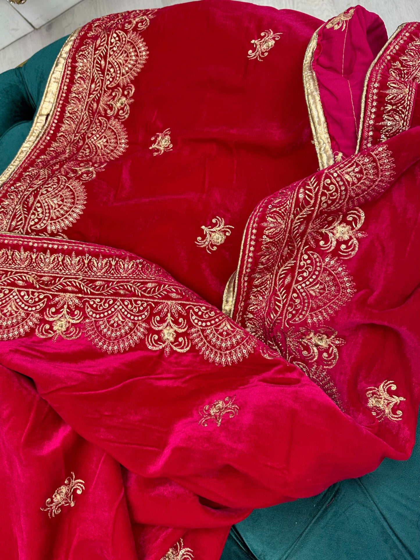 Magenta pink velvet sharee