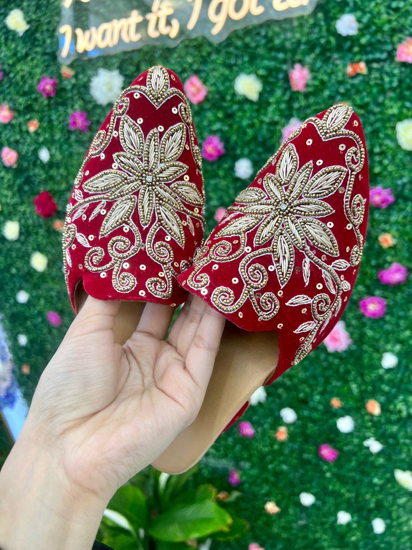 Red hand work heel