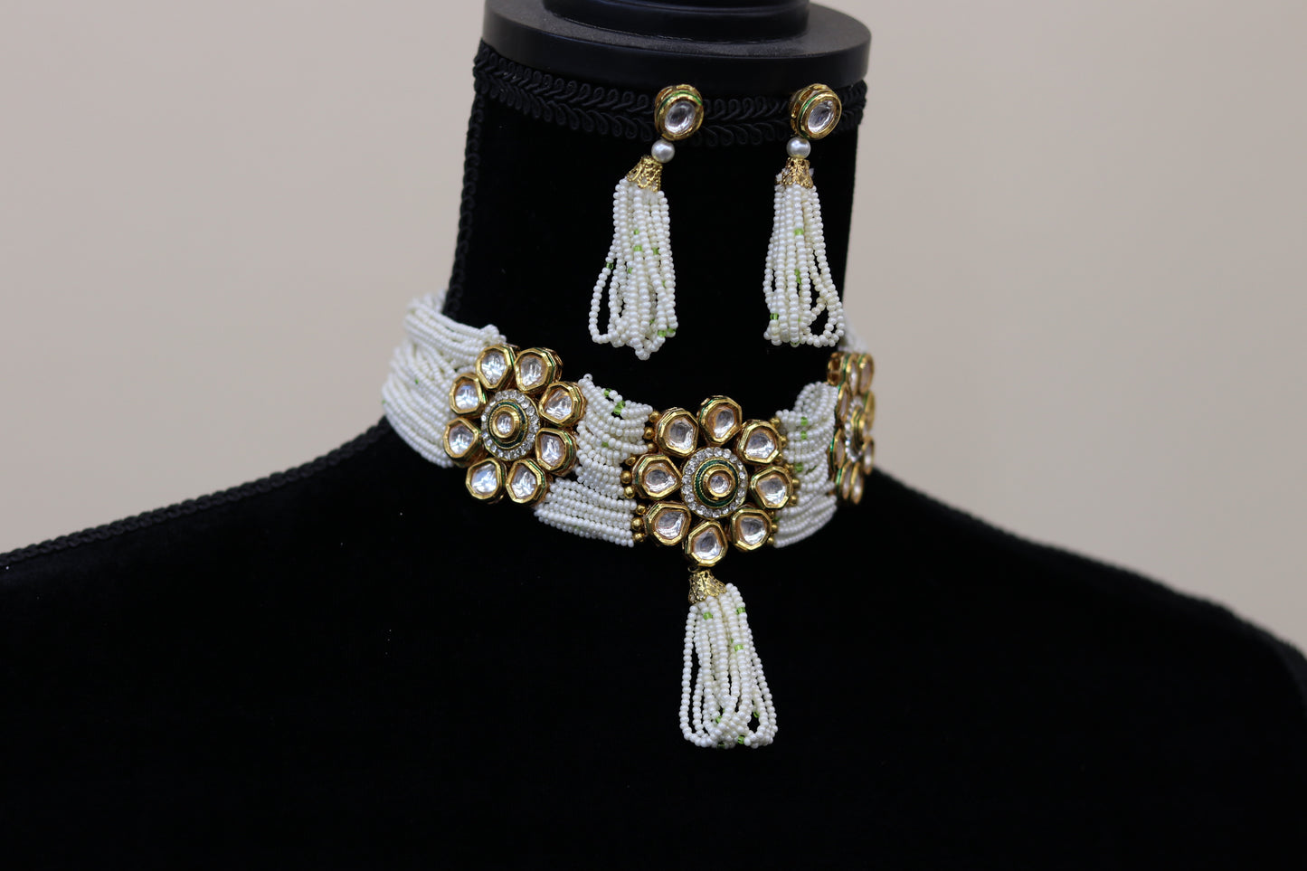 Kundan pearl beaded choker