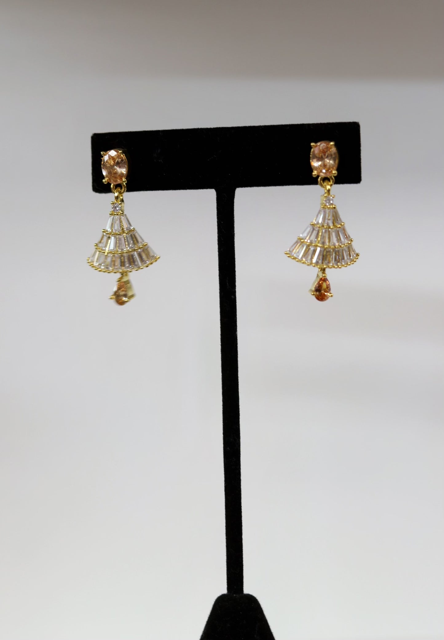 Small champagne stone earrings