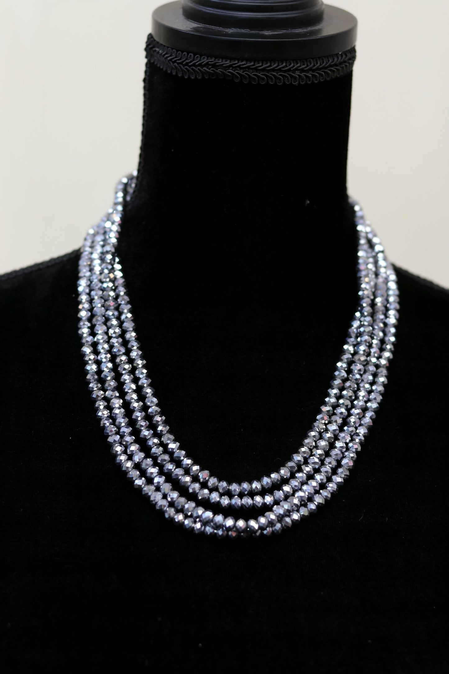 Shiny dark grey beaded necklace