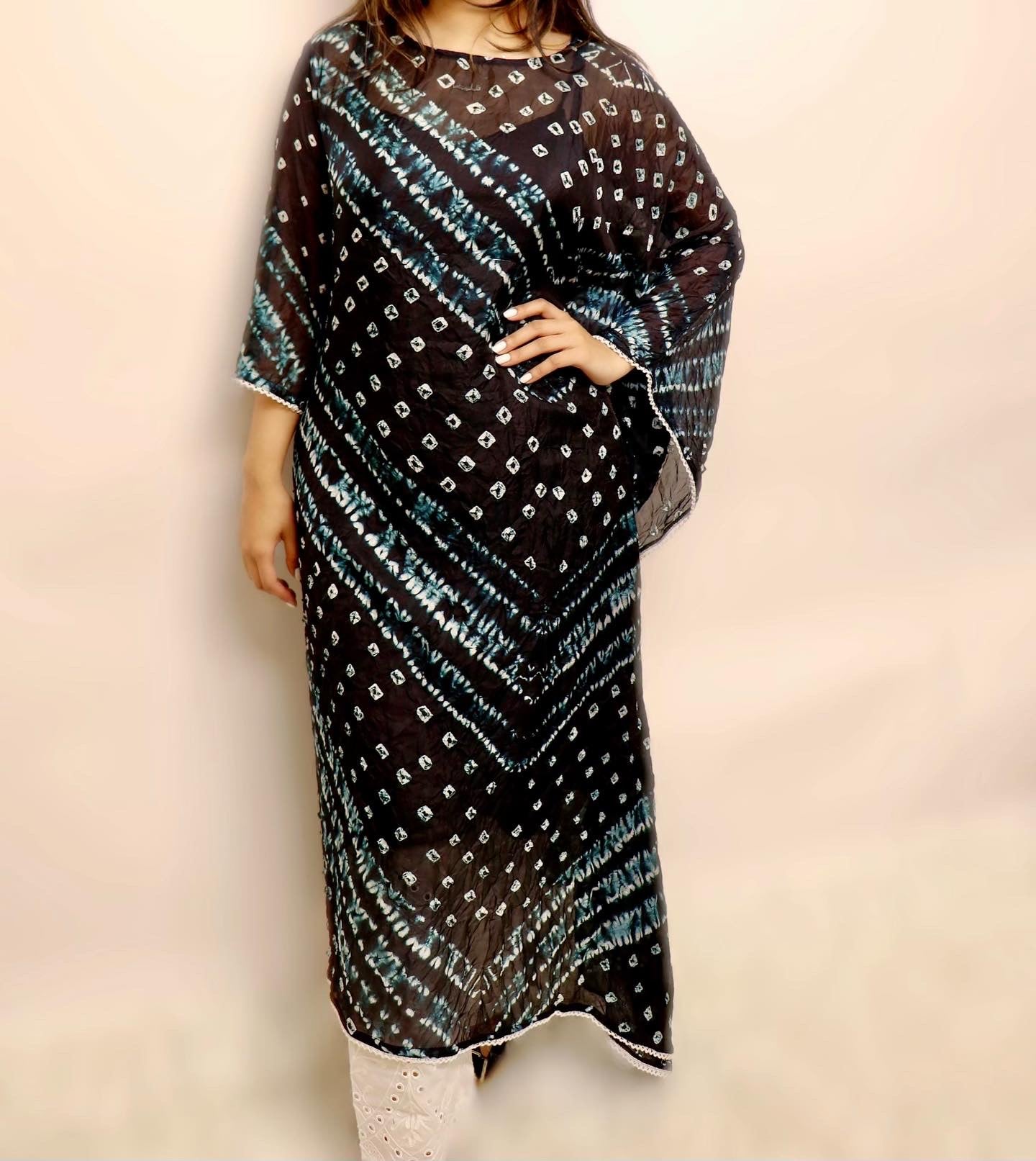 Cape chunri kurt set