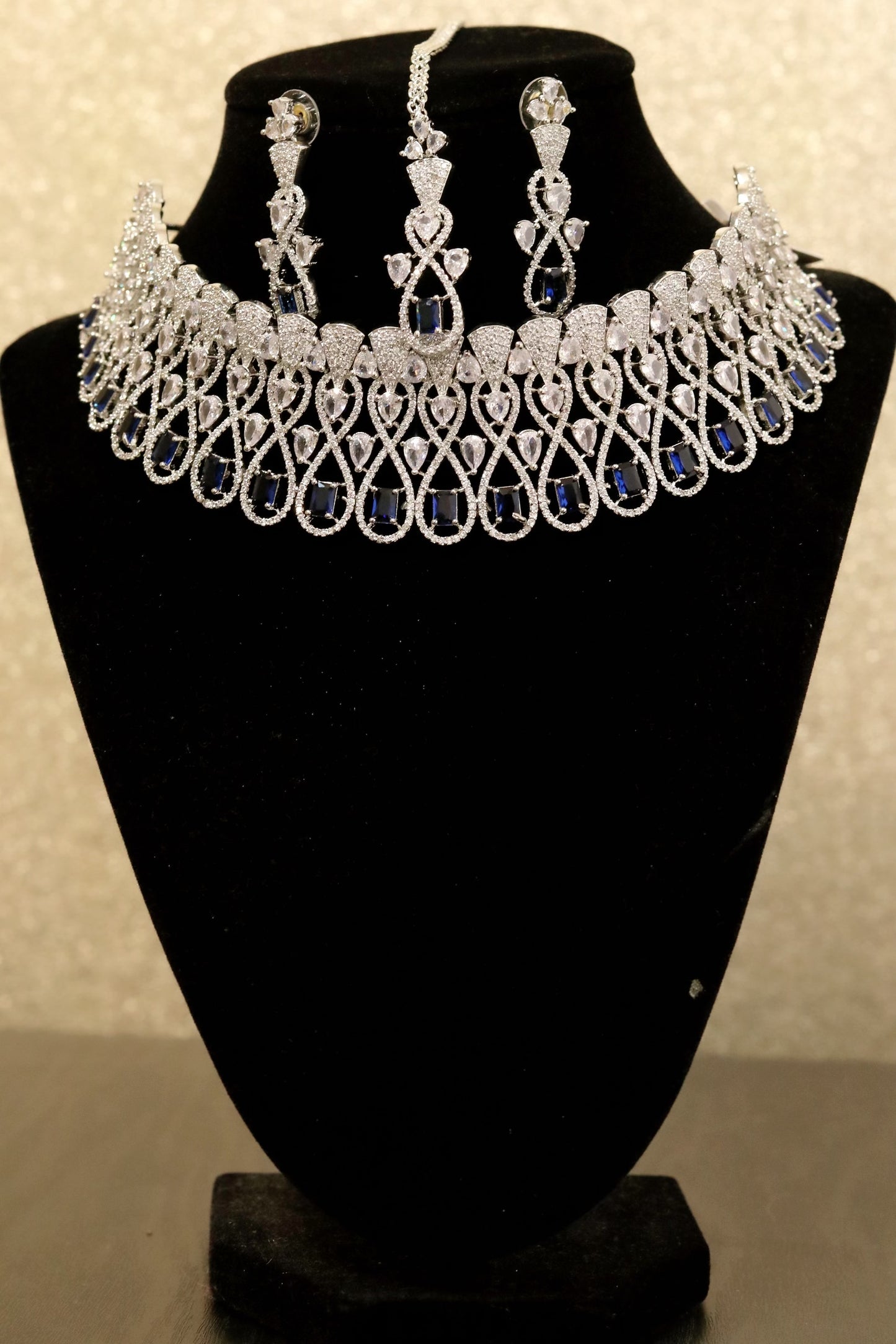 Silver navy blue gem diamond cut necklace set