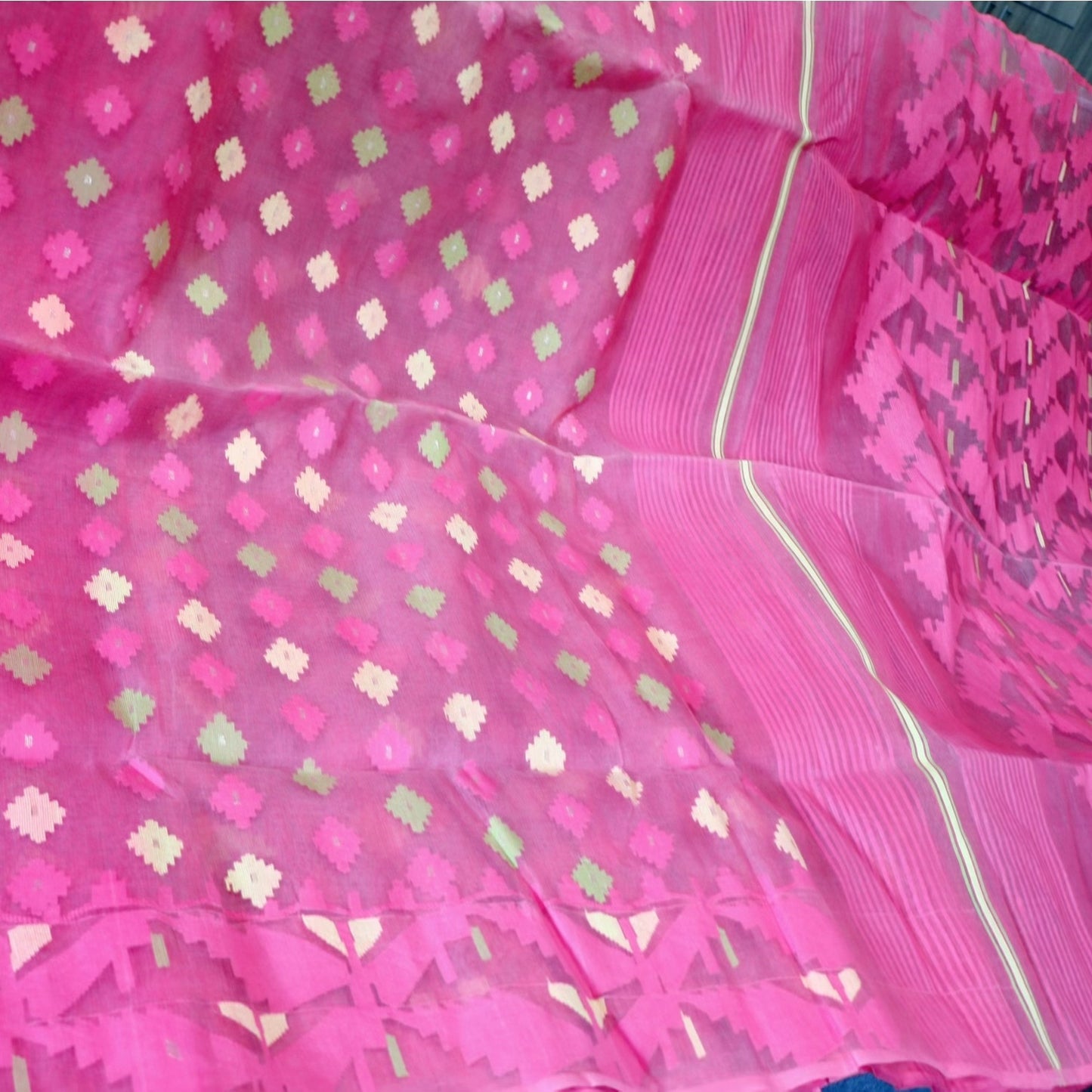 Traditional Dhaka Jamdani Pink Saree