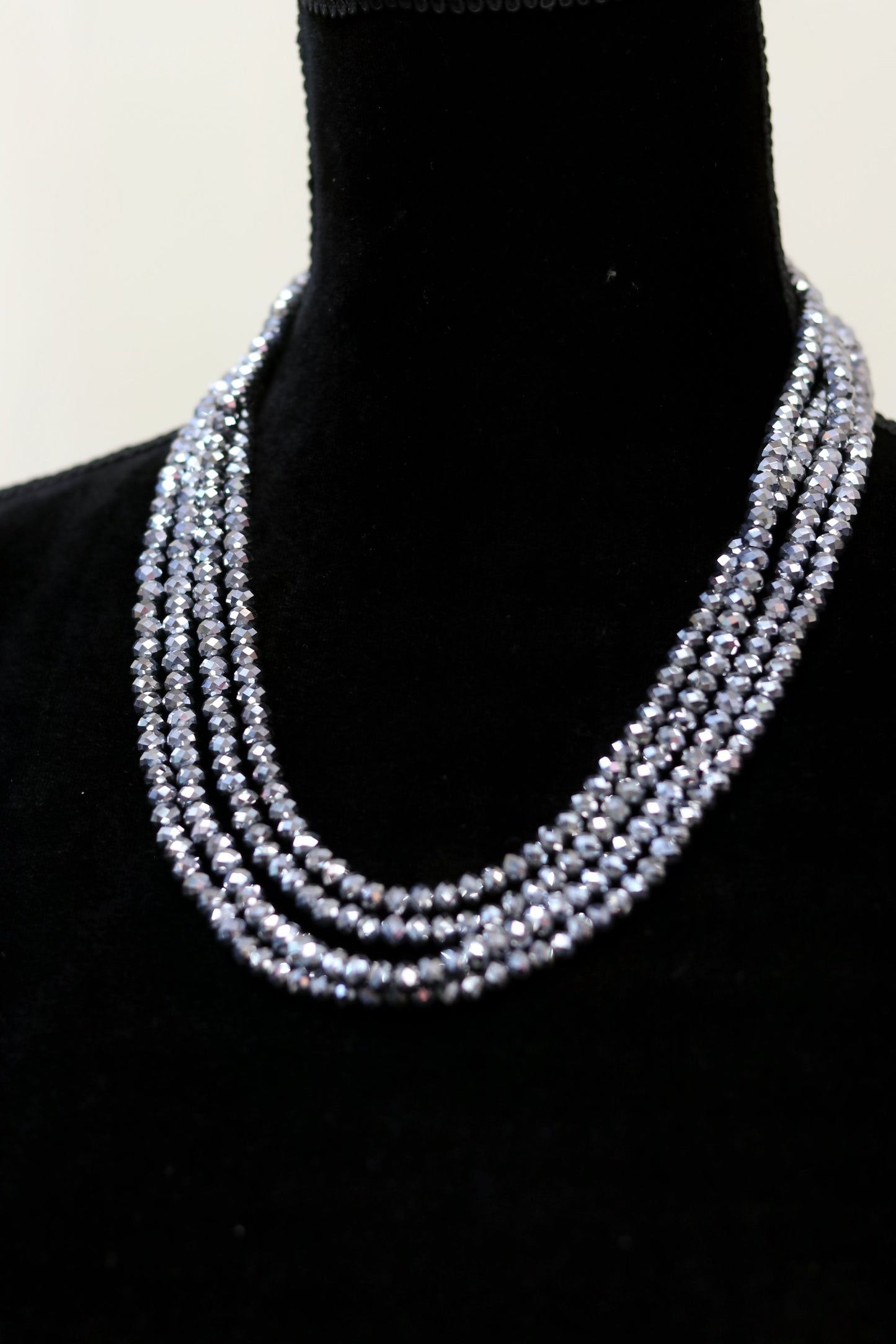 Shiny dark grey beaded necklace