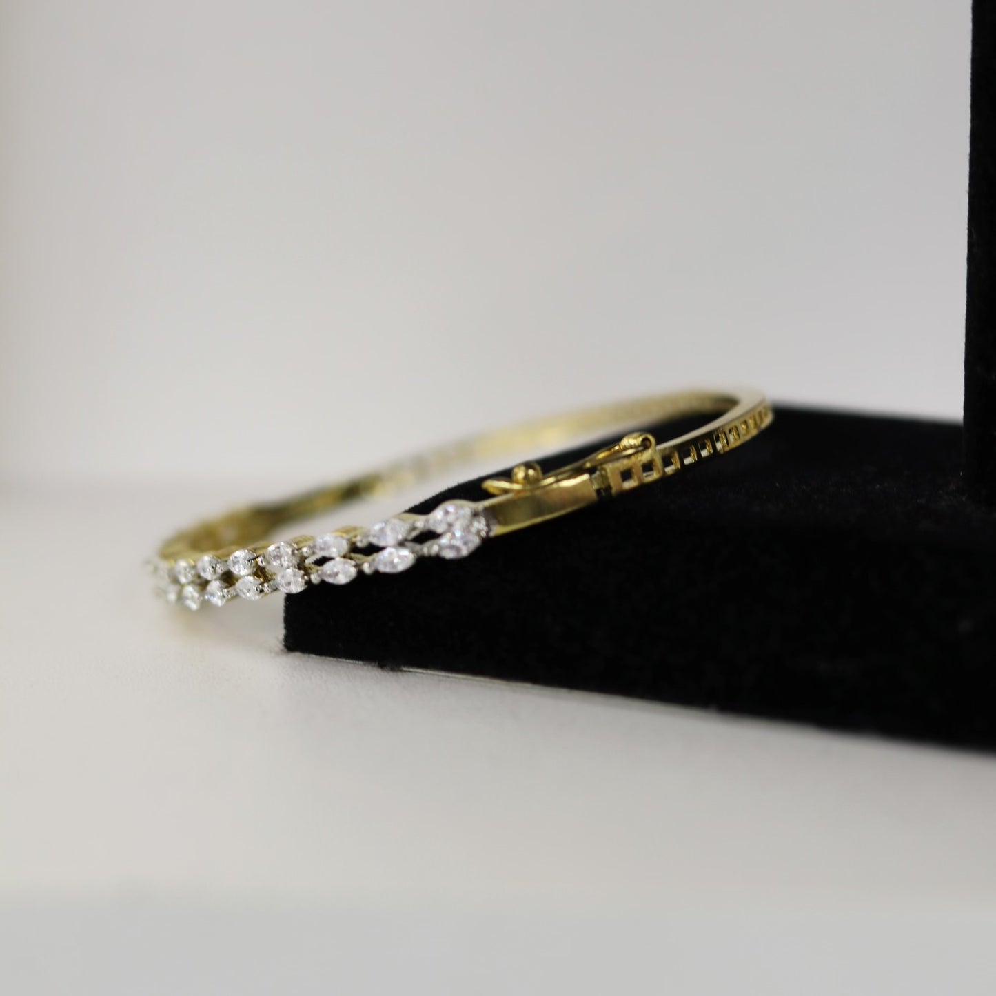 Thin clear stone bracelet