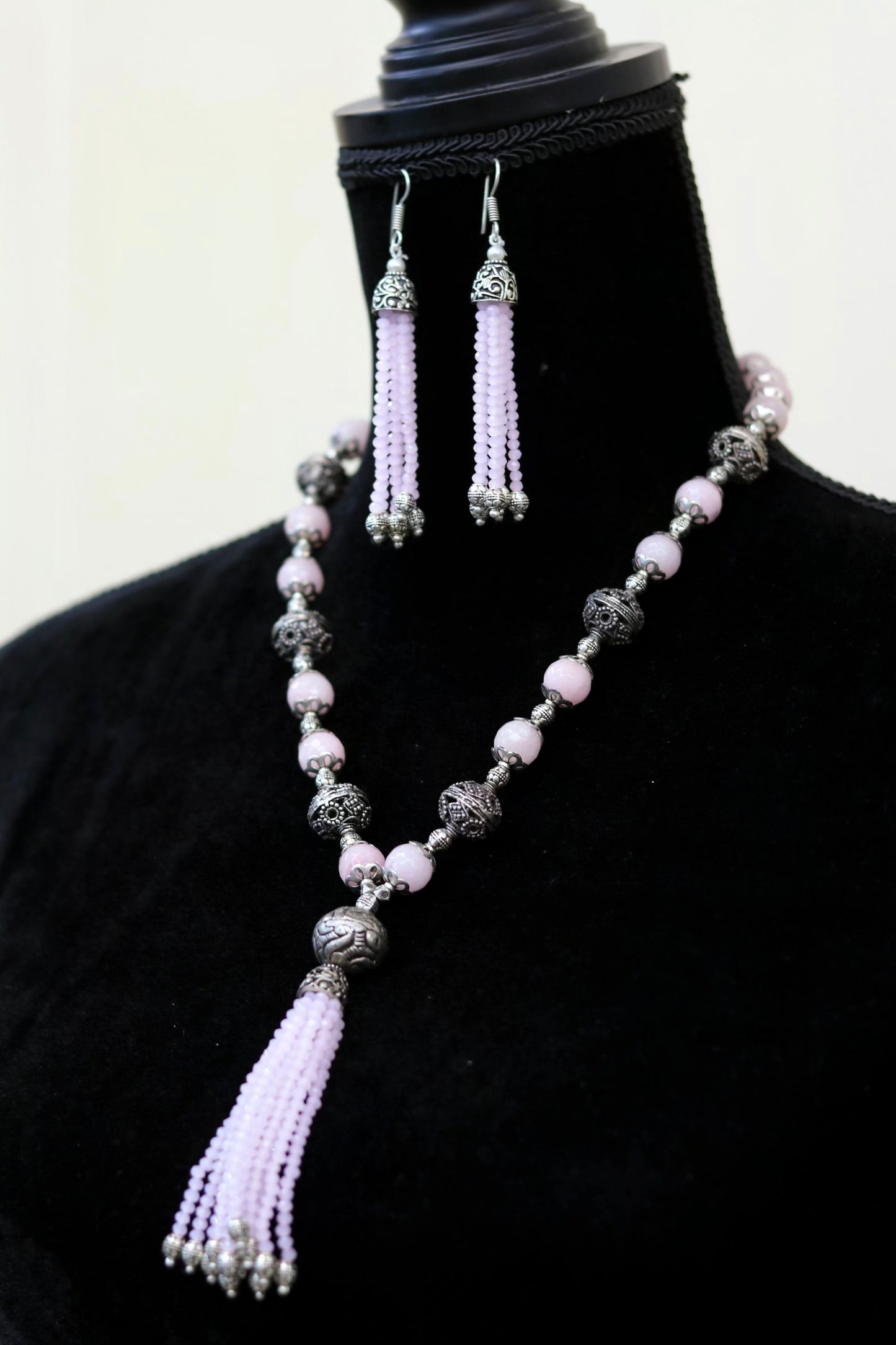 Light pink bead oxy necklace set