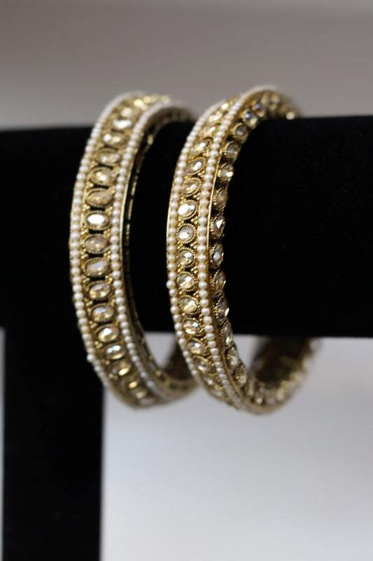 Pearly gold bangle set