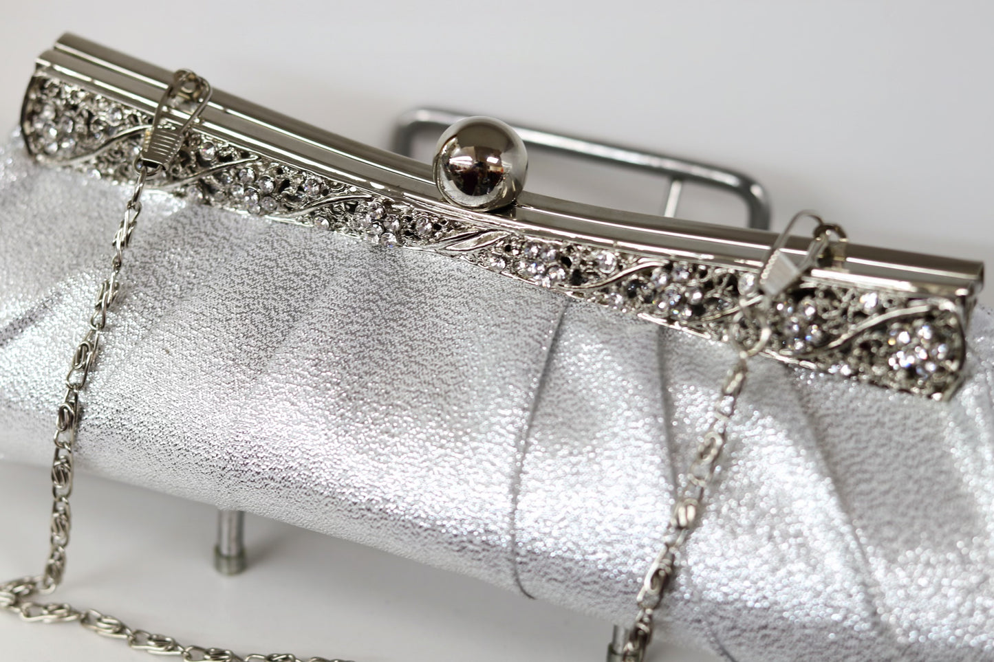 Silver thin boat party purse