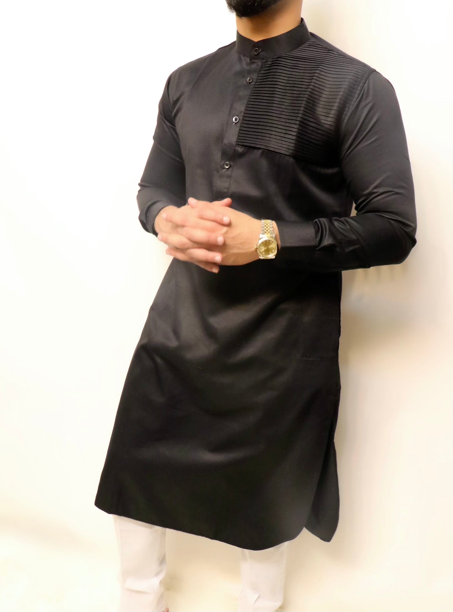 Black kurta with side detailing