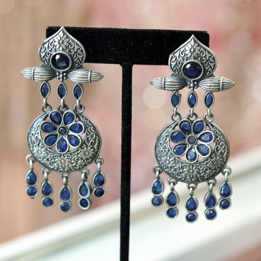 Oxy earring with blue stone