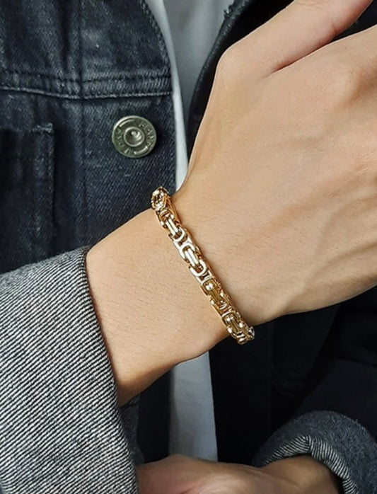 Two tone link bracelet