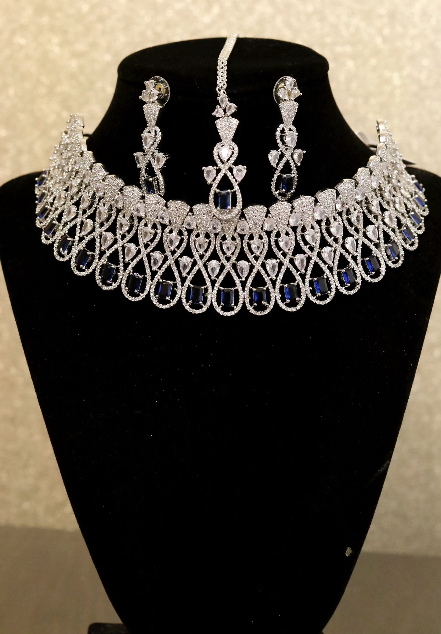 Silver navy blue gem diamond cut necklace set