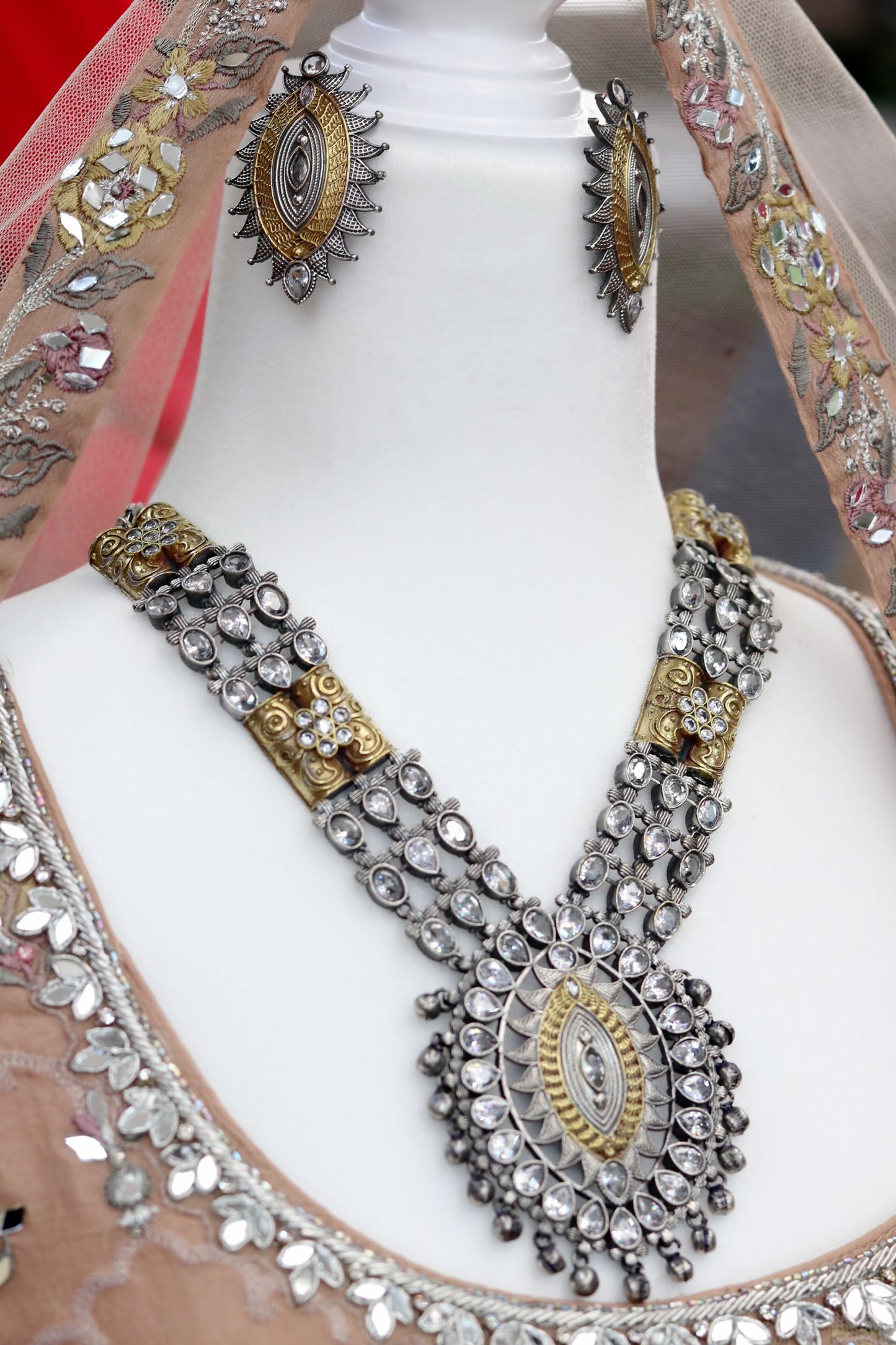 Silver and gold mixed oxy necklace set