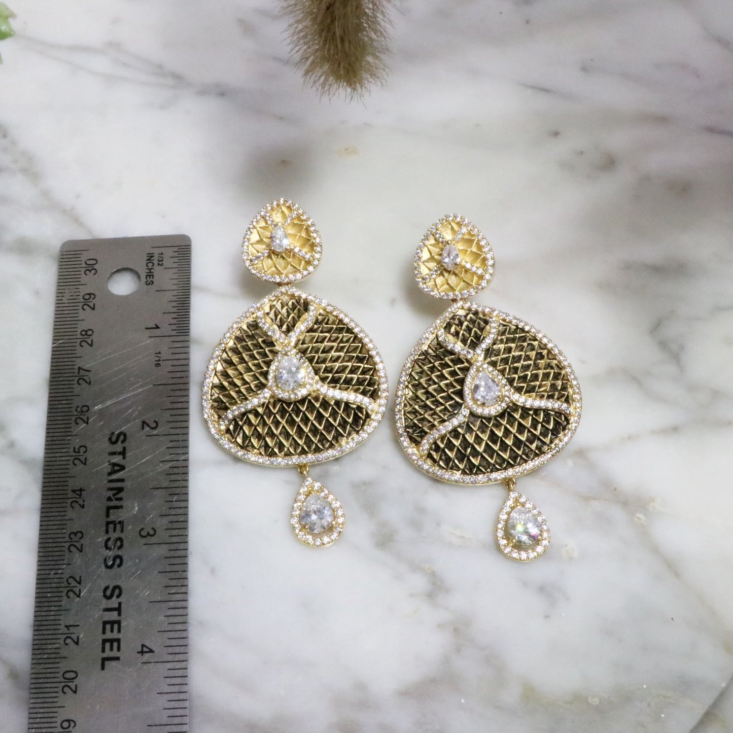 Oxidation work on gold plate