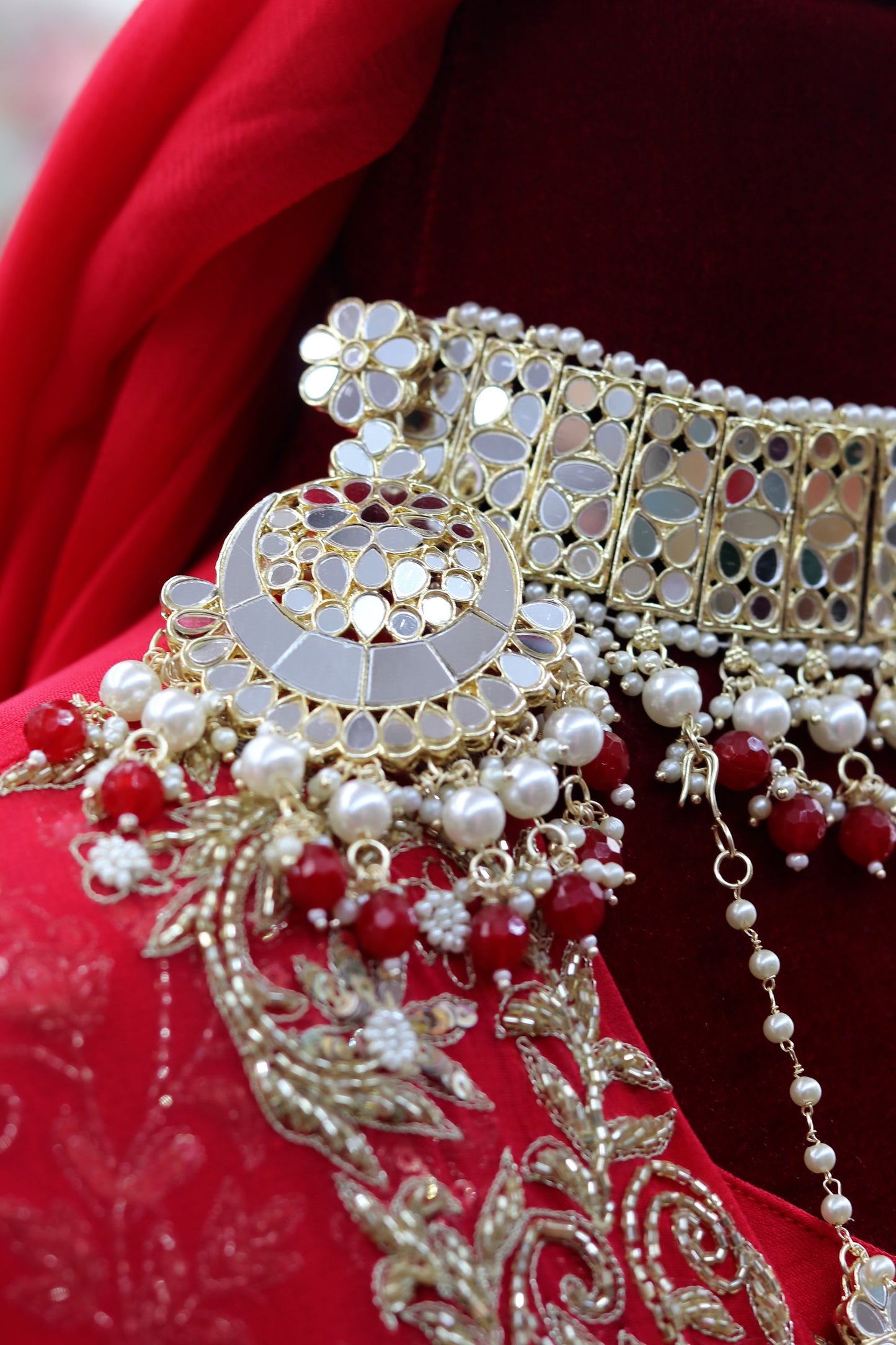 Red mirror choker bridal set