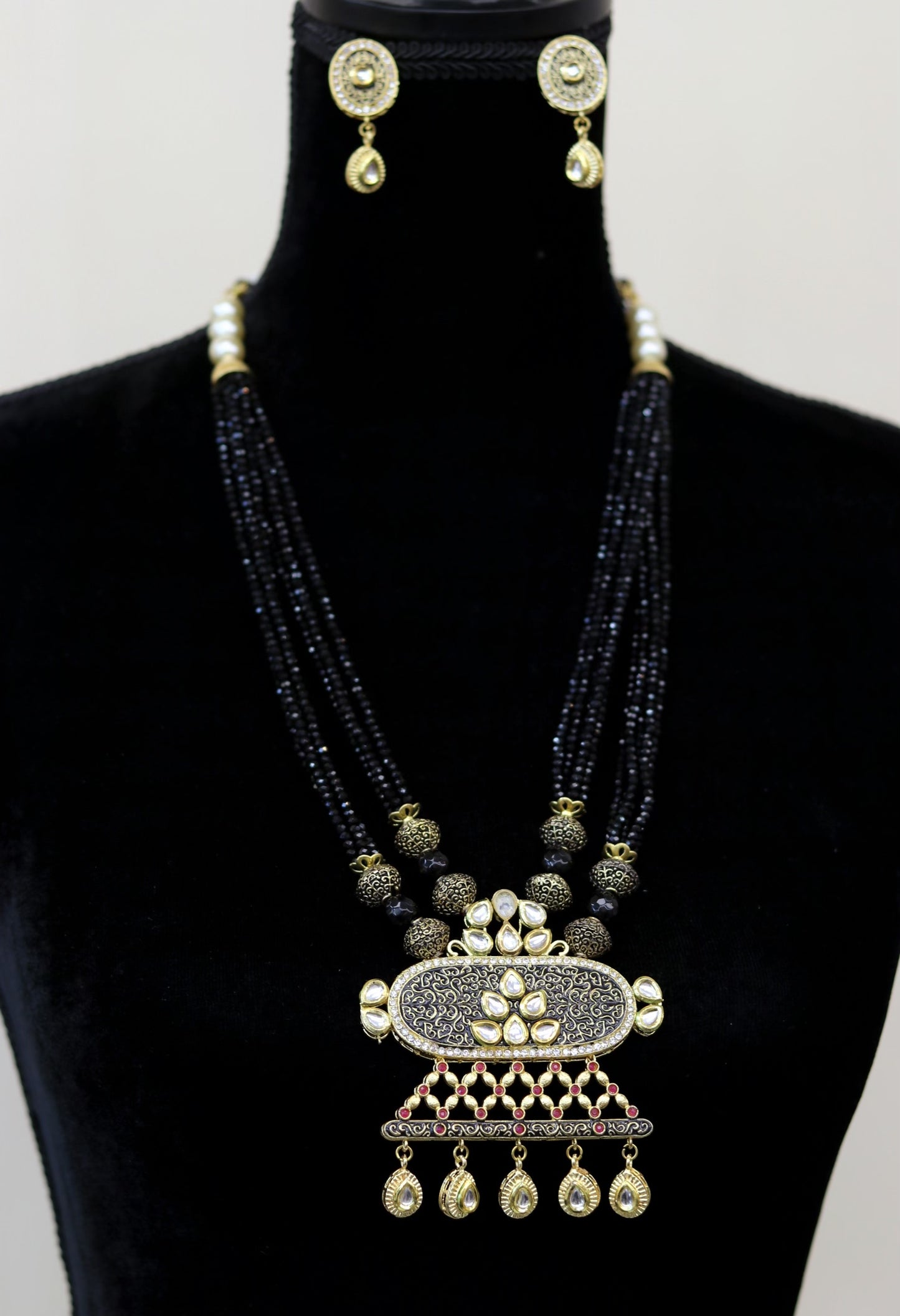 Black beaded unique long necklace set