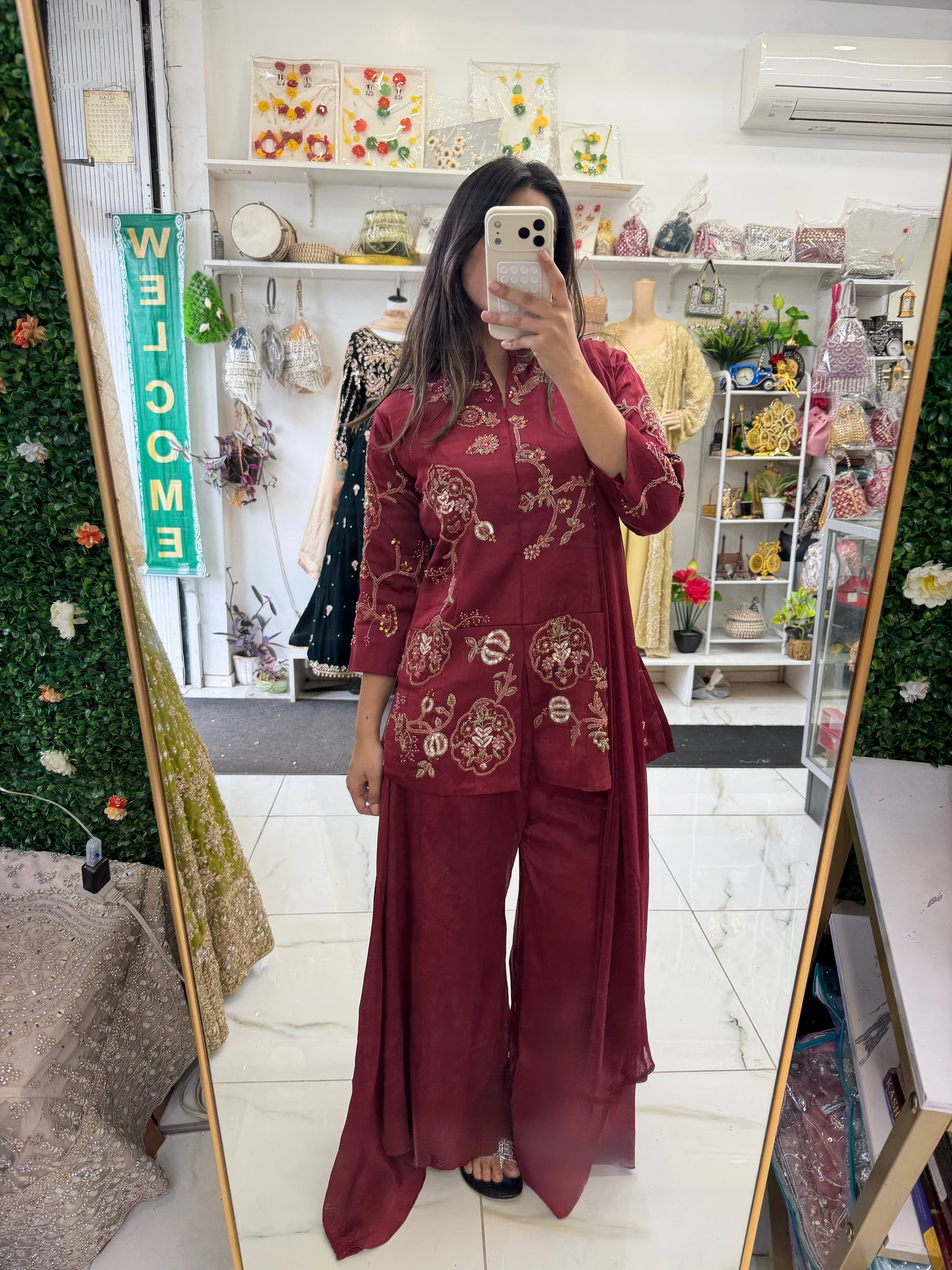 Burgundy handwork collar suit
