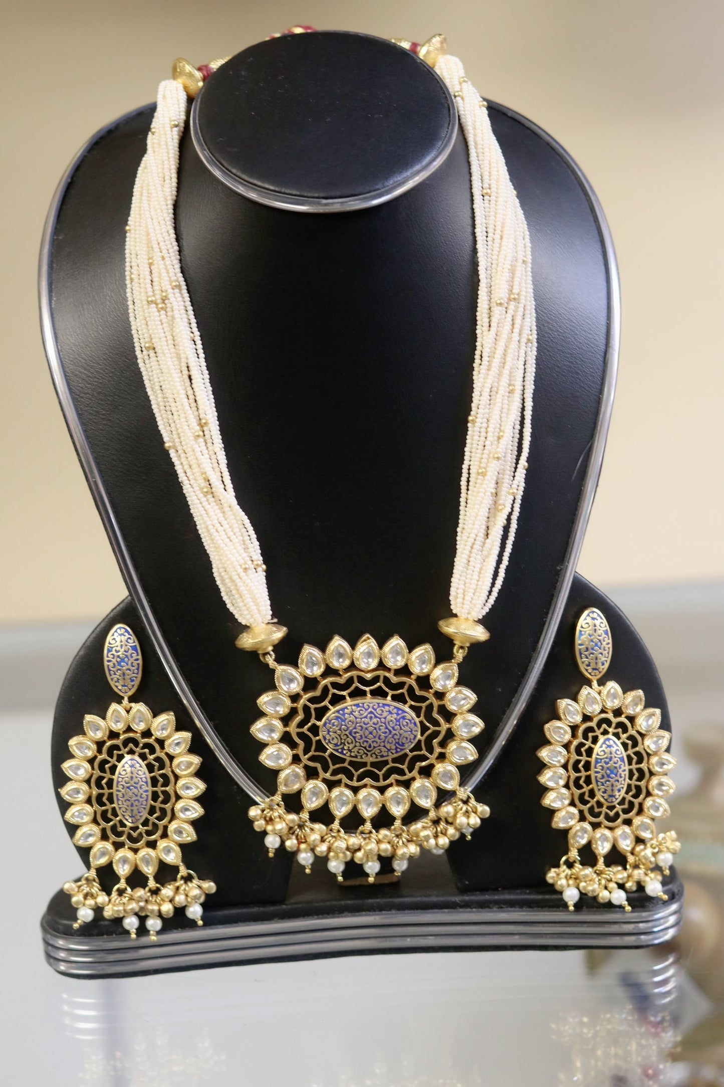 Detail Beaded gold plated pendant set - Selina Habibti Attire