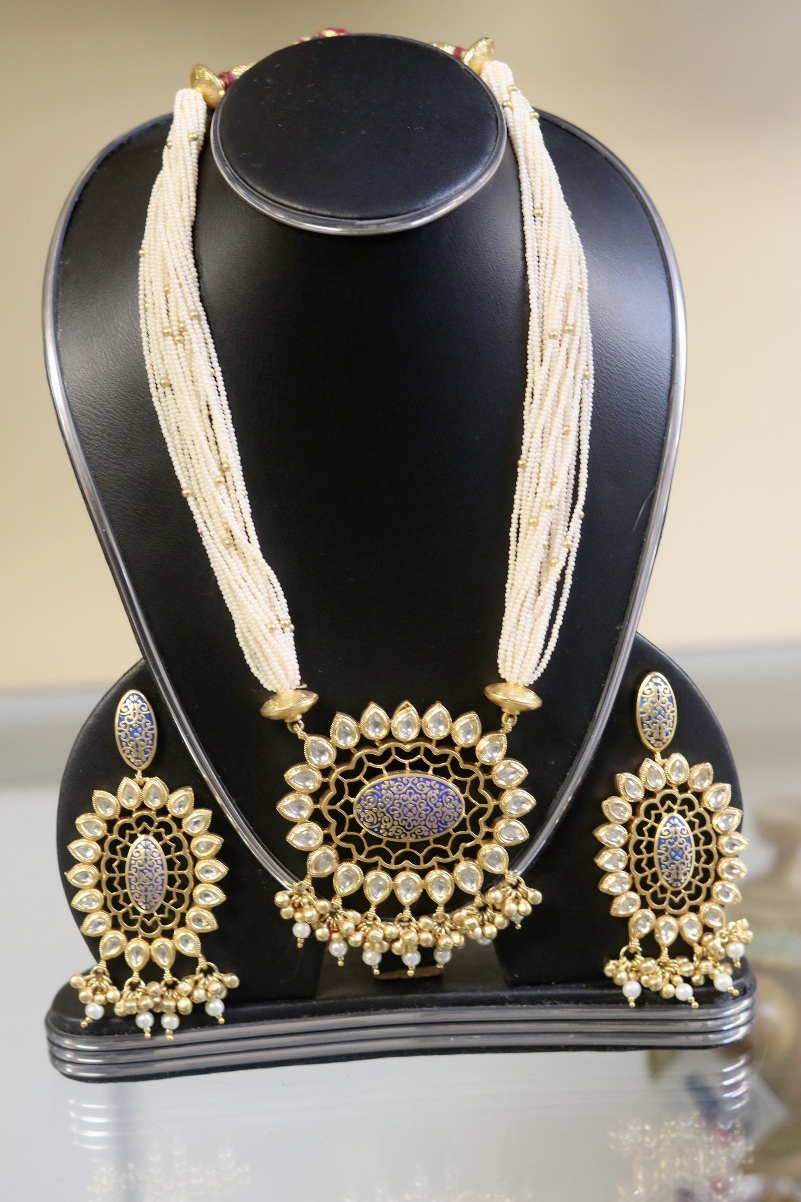Detail Beaded gold plated pendant set - Selina Habibti Attire