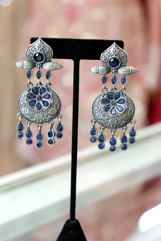 Oxy earring with blue stone