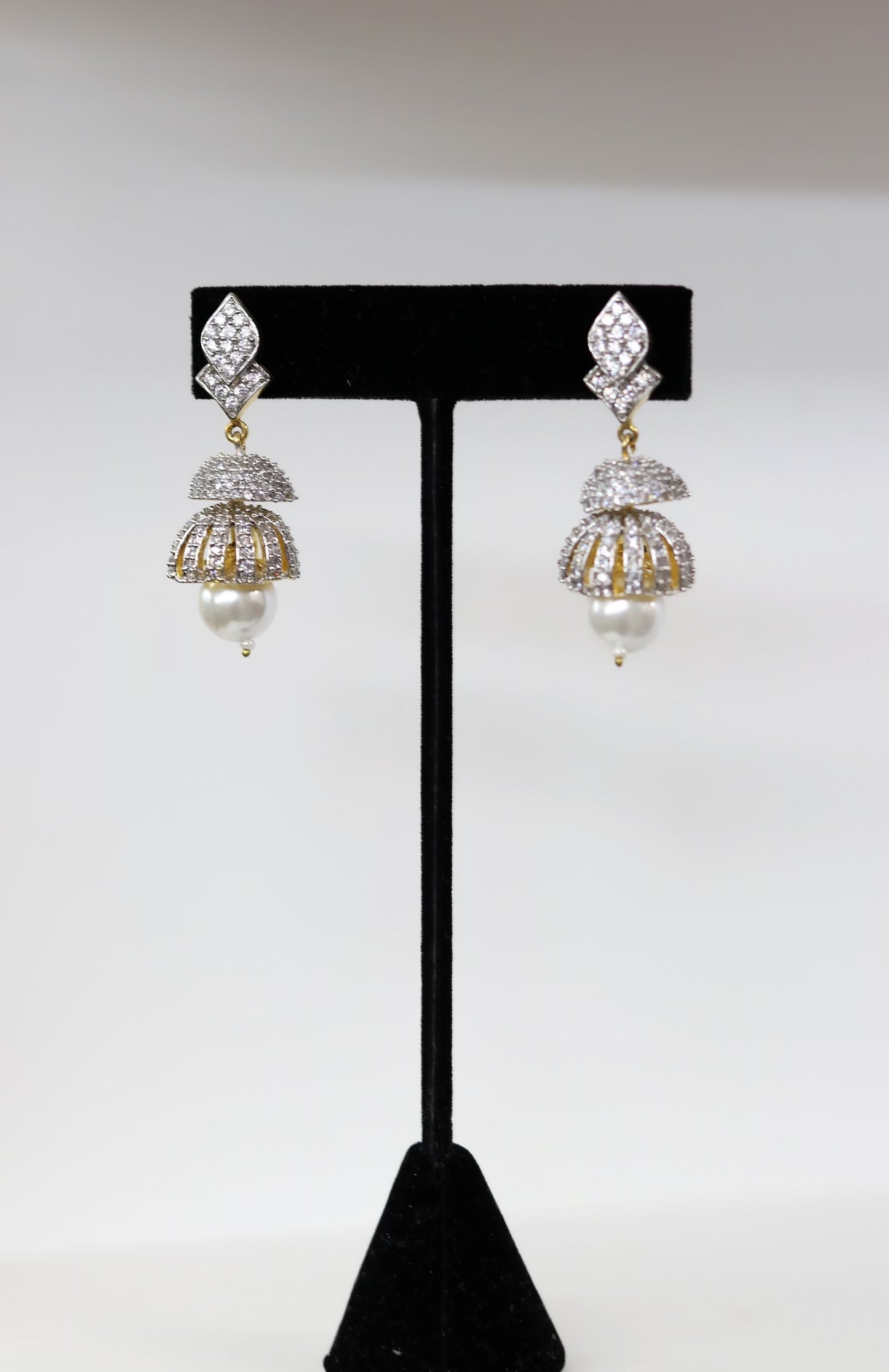 Small two layered jumka