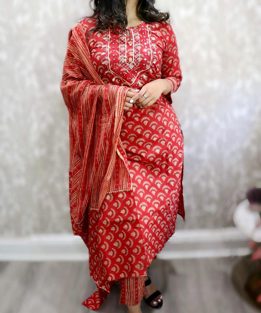 Red cotton print three piece