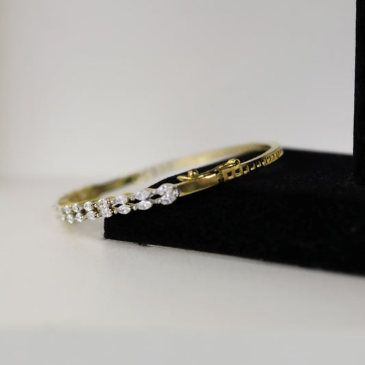 Thin clear stone bracelet