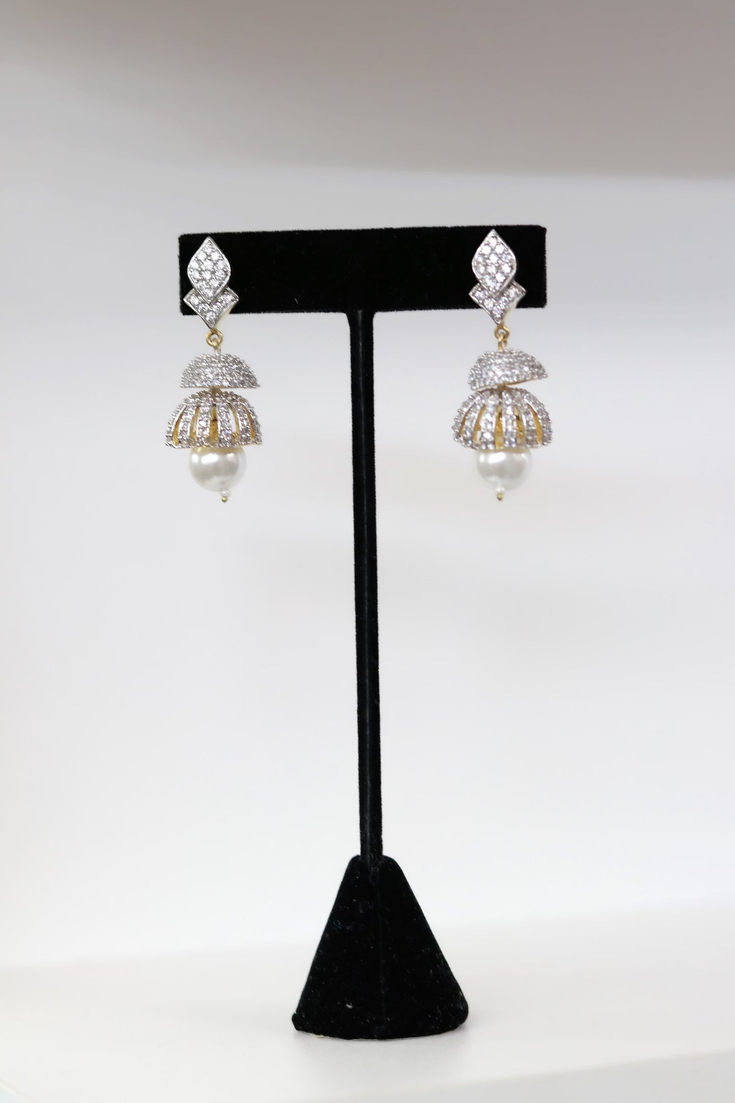 Small two layered jumka