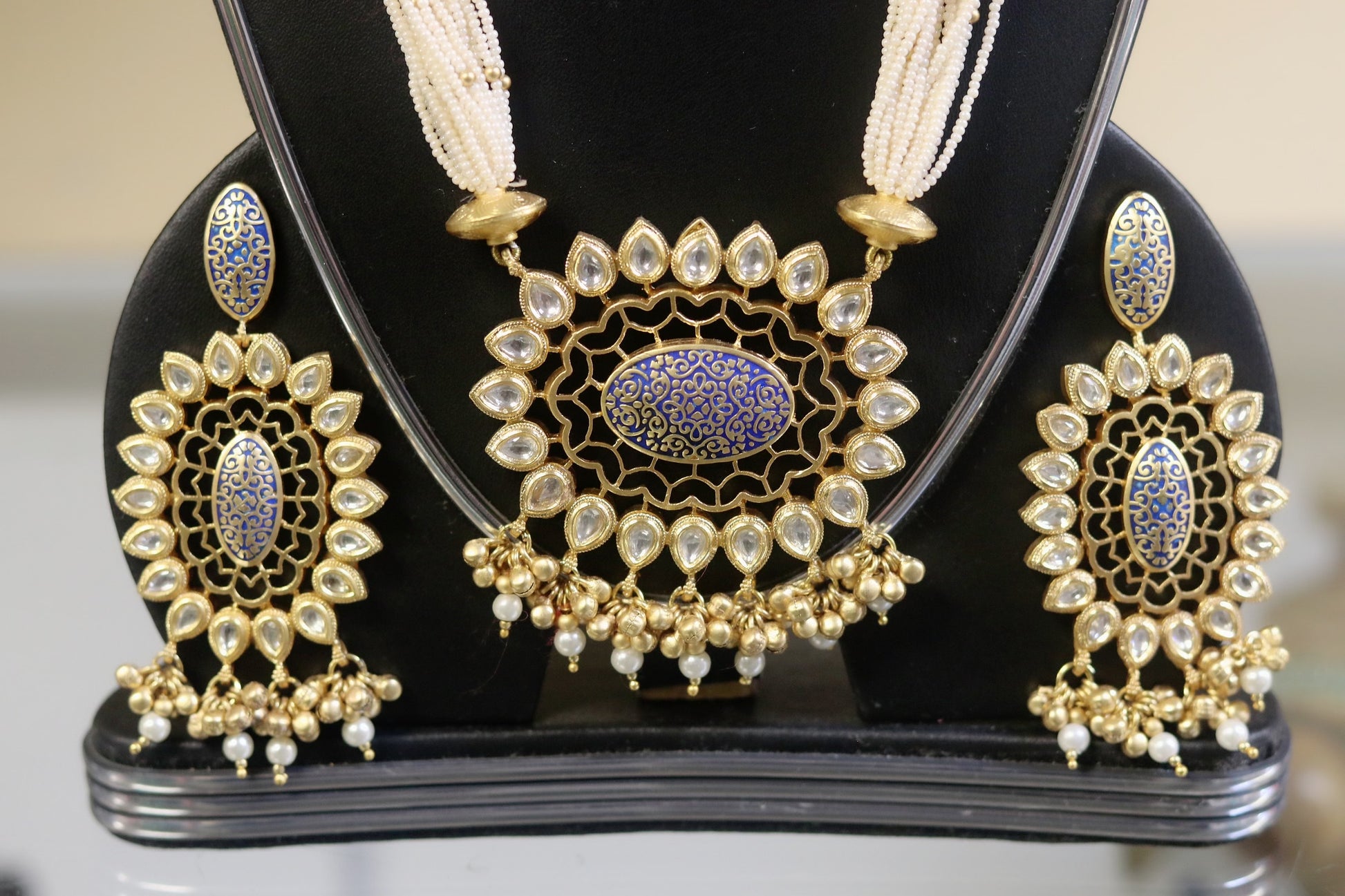 Detail Beaded gold plated pendant set - Selina Habibti Attire